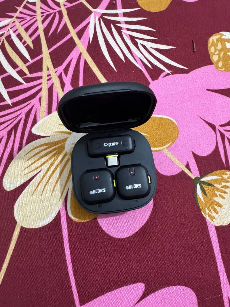 Bluks mics 8