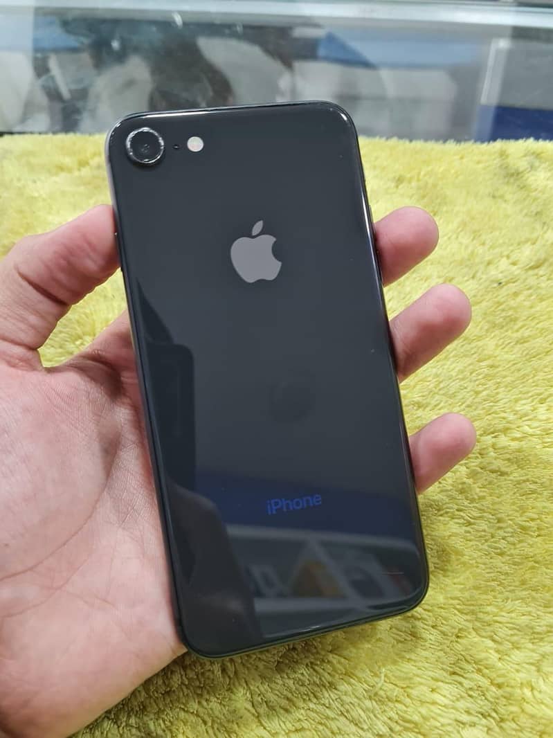 Apple iPhone 8 0