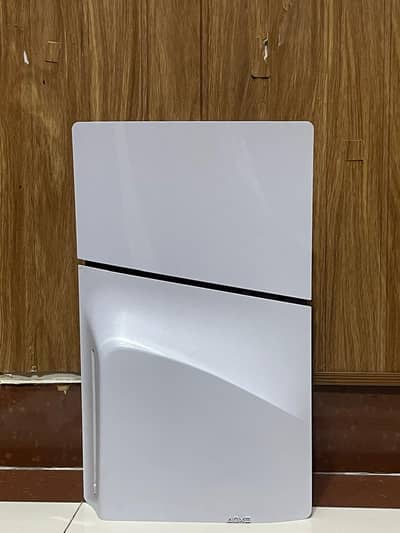 PS5 slim 1TB perfect condition