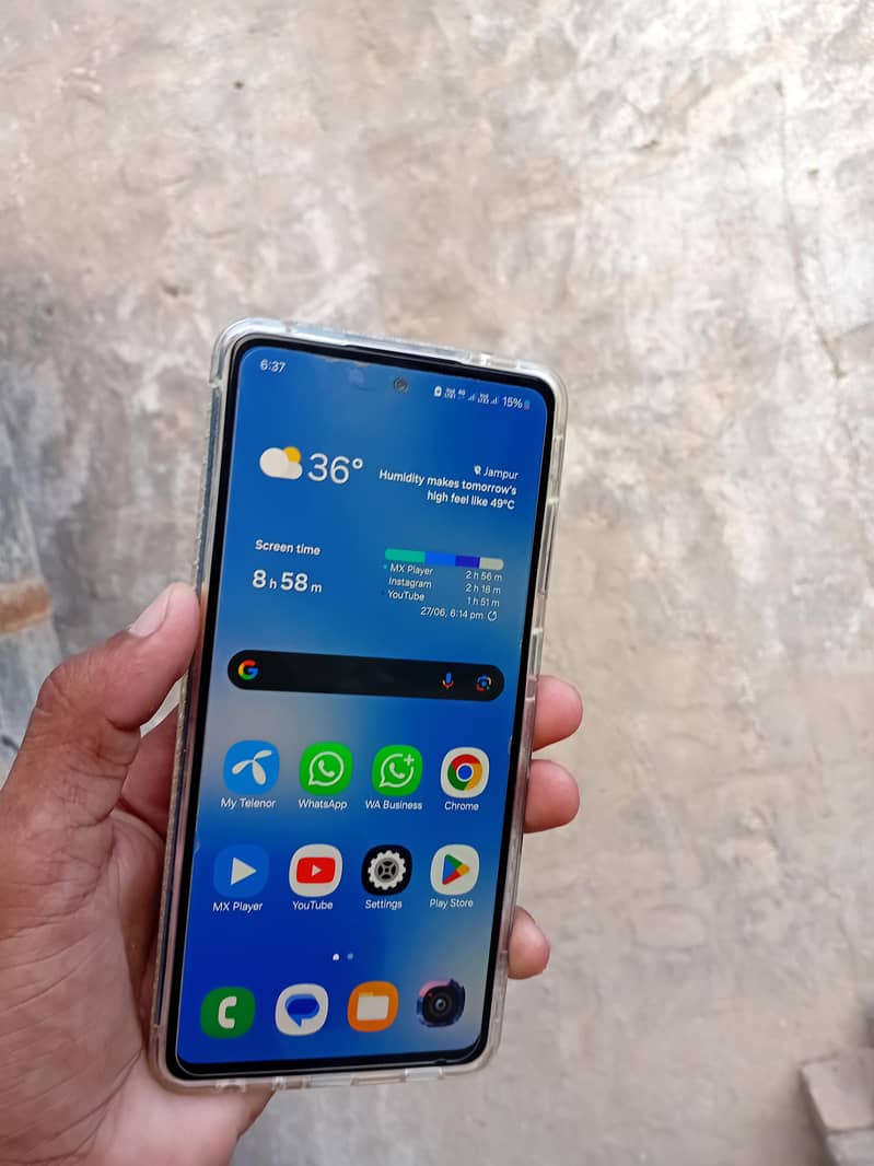 Samsung Mobile A72 1
