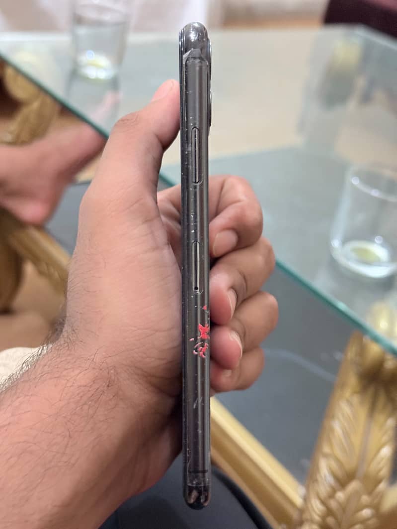 iPhone 11 Pro Max all sim working read add first 1