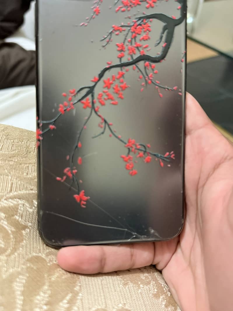 iPhone 11 Pro Max all sim working read add first 4