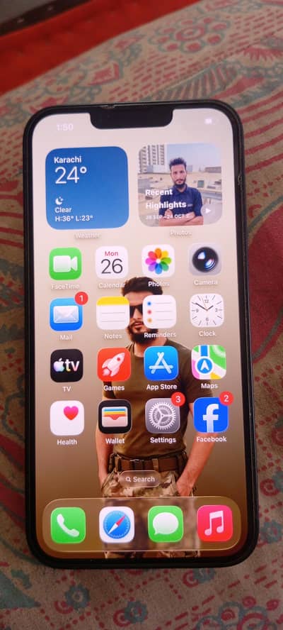 Apple iPhone 13