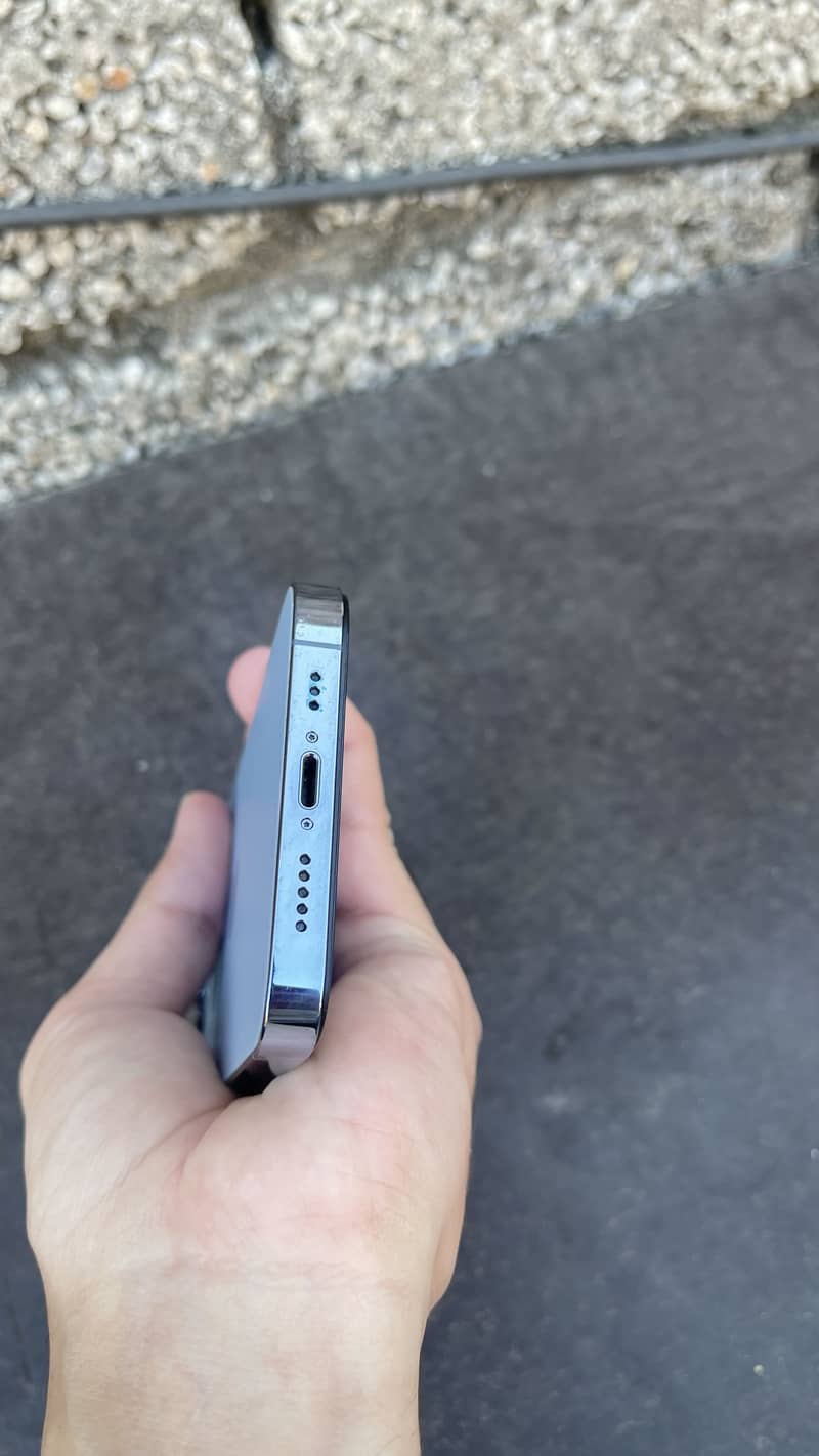 Apple iPhone 13 Pro 1
