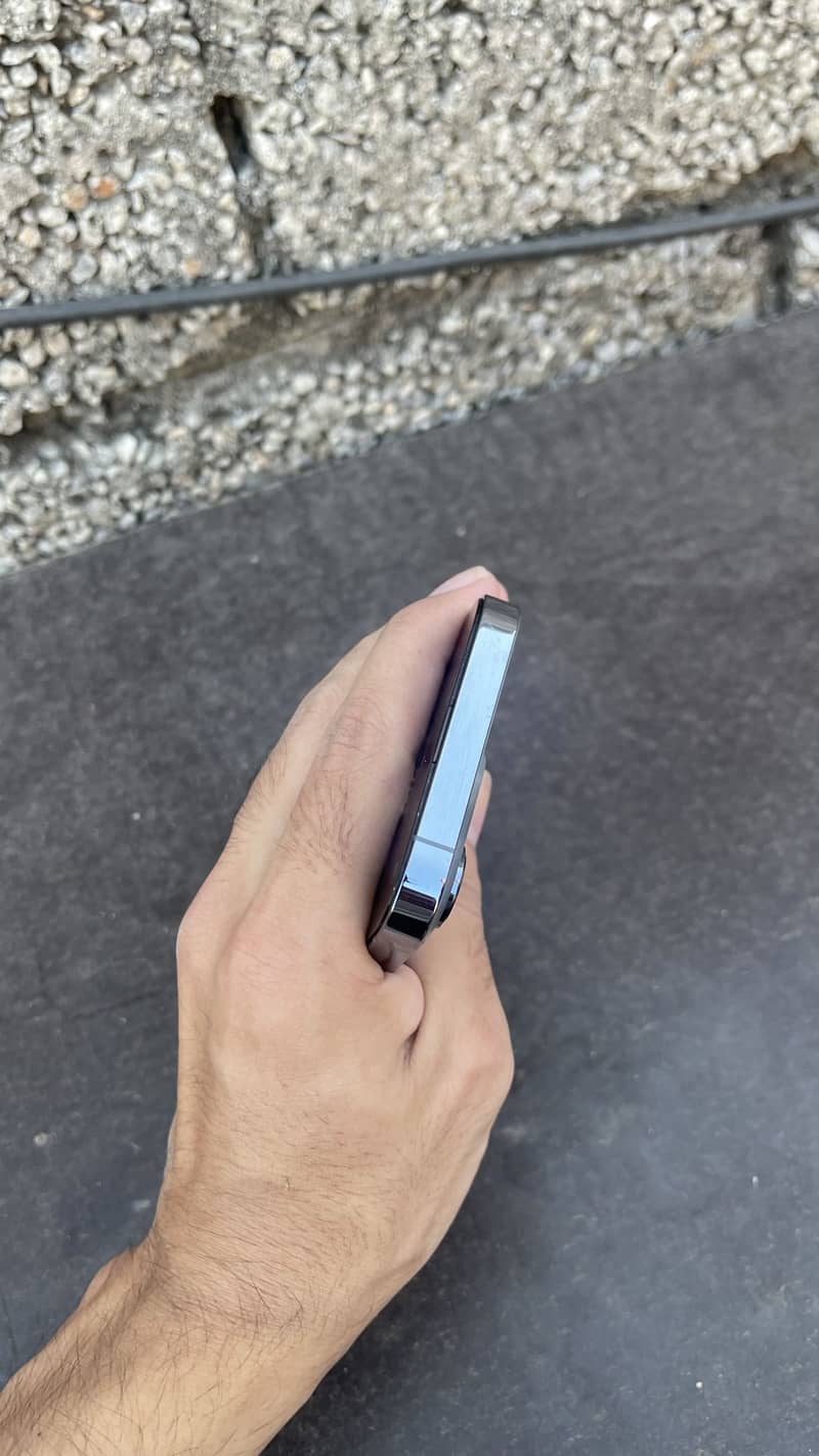 Apple iPhone 13 Pro 4