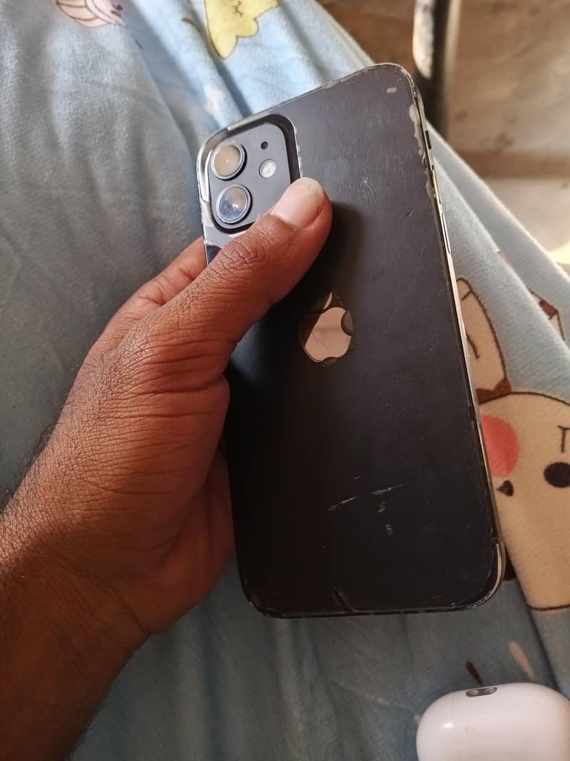 Apple iPhone 12 1