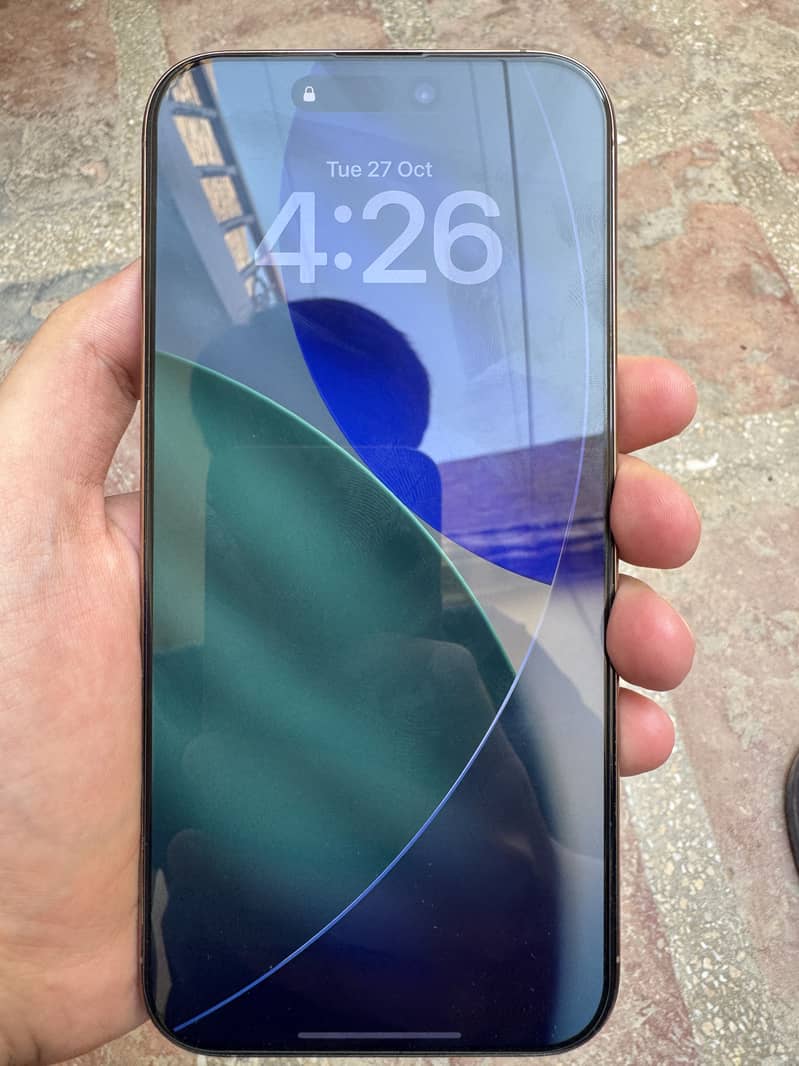 Apple iPhone 16 Pro Max 1