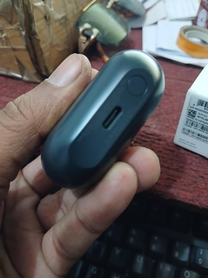 galaxy buds3 FE 4