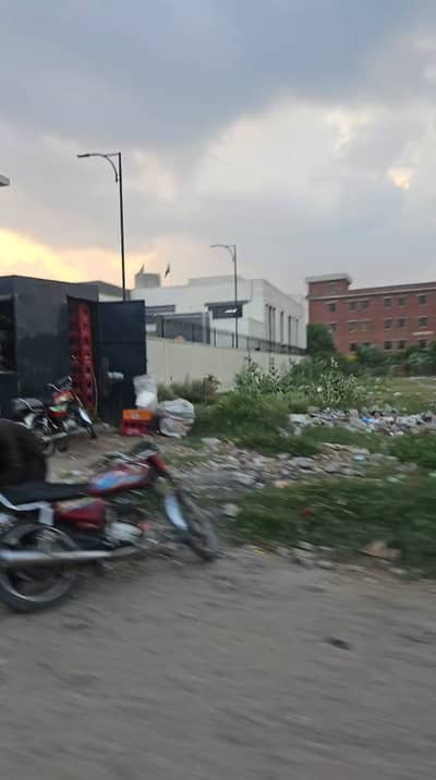 7 kanal land for rent sabzazar