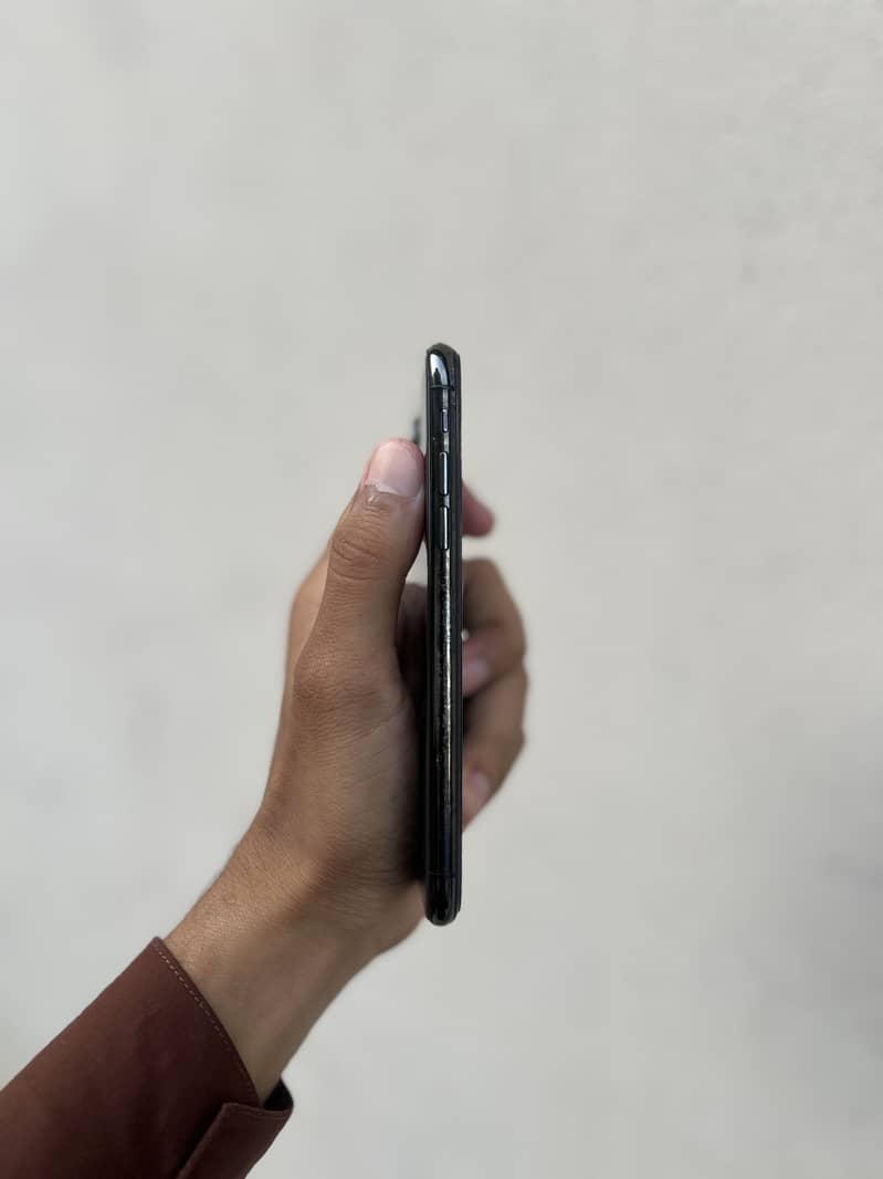 IPhone X (PTA Approved) 3
