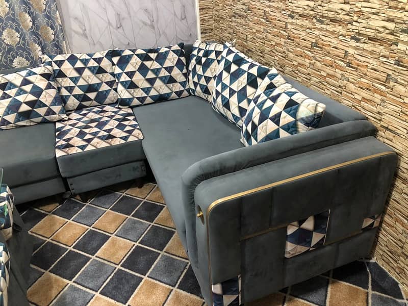 L shape sofa with table 1