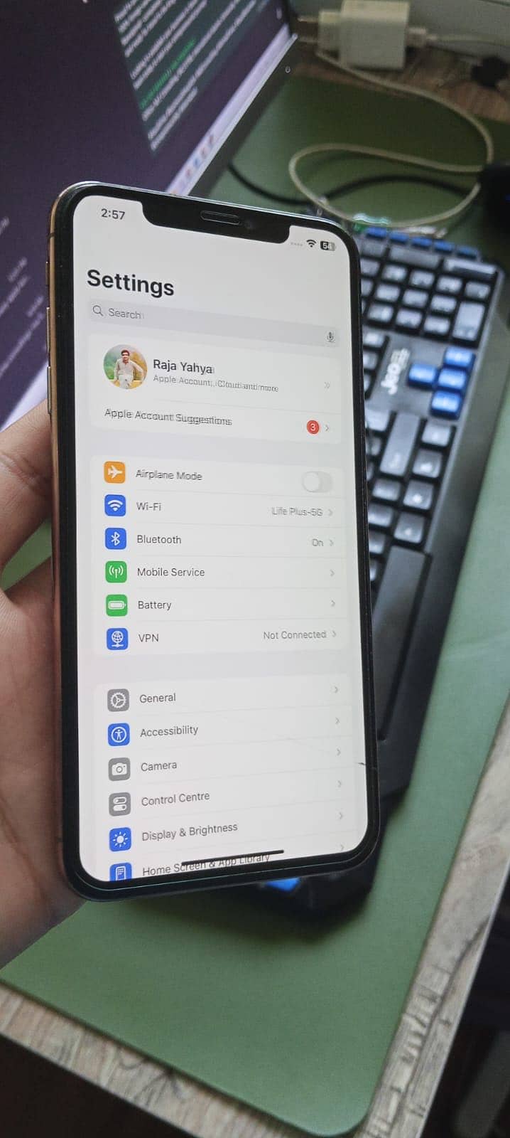 Apple iPhone XS Max 9