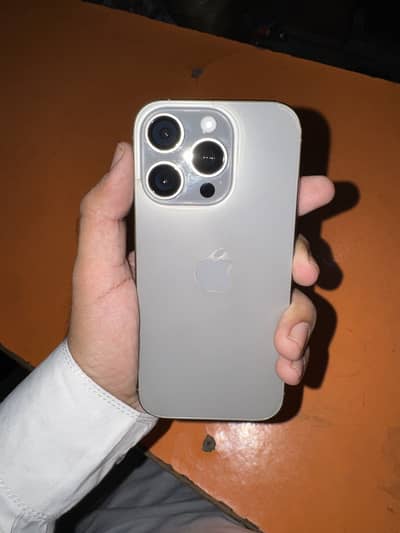 Apple iPhone 16 Pro FU