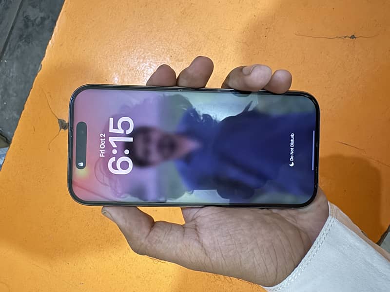 Apple iPhone 16 Pro FU 5