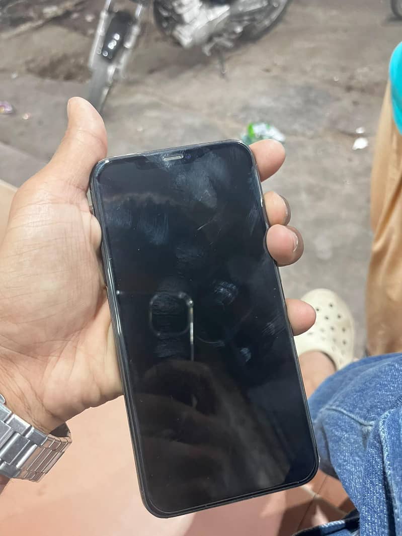 Apple iPhone 11 Pro Max 0
