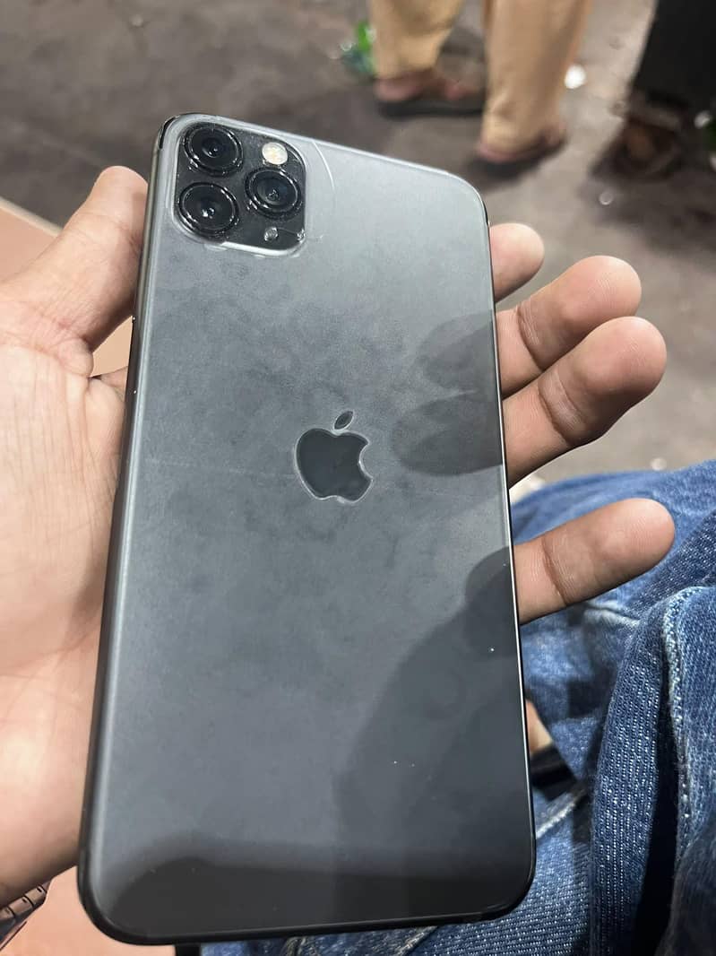 Apple iPhone 11 Pro Max 1
