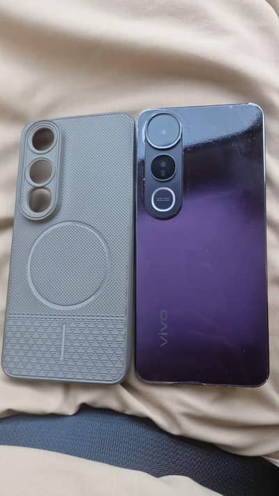 Vivo V50 Lite 5g 12+12/256 with original cable and adopter