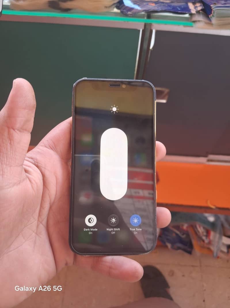 Apple iPhone 12 mini 1