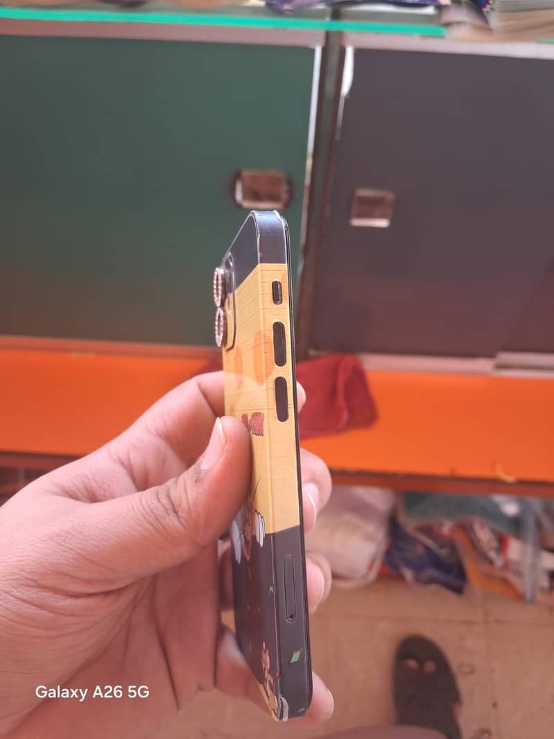 Apple iPhone 12 mini 3