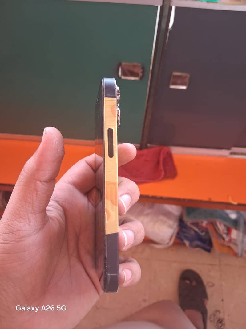 Apple iPhone 12 mini 7