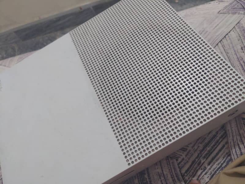 XBOX ONE S 1