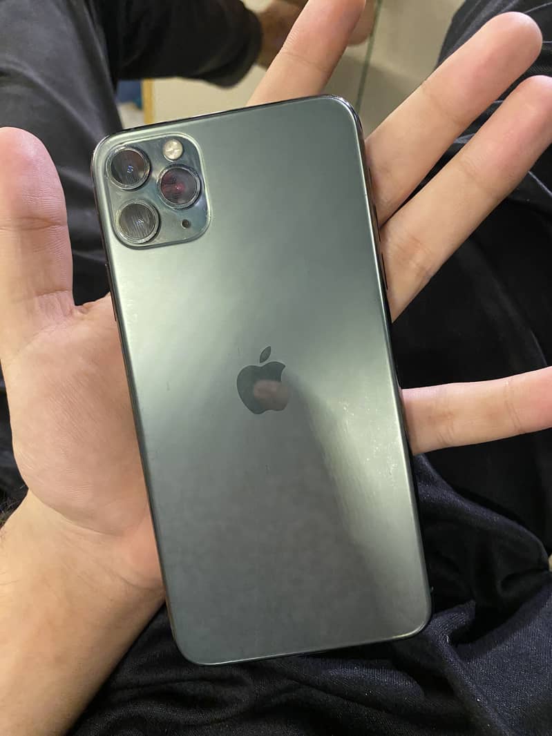 Apple iPhone 11 Pro Max 6