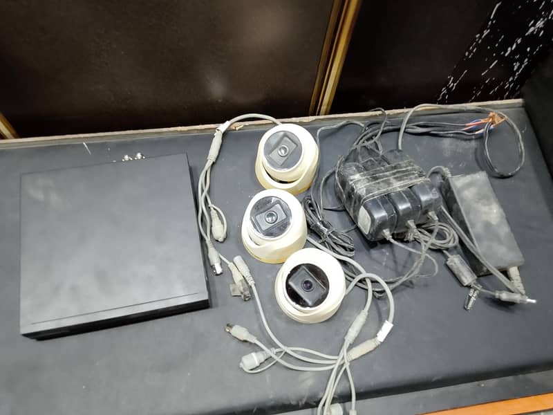 CCTV Camera System Complete Set with DVR 1