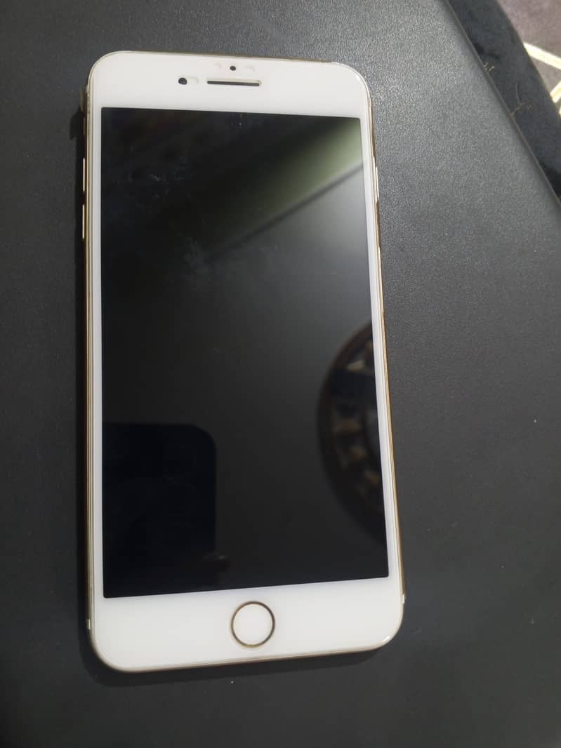 Apple iPhone 7 Plus 1