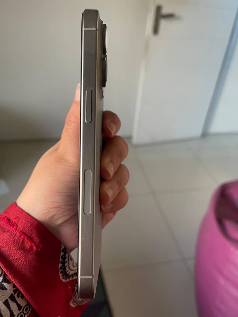 Apple iPhone 15 Pro Max 0