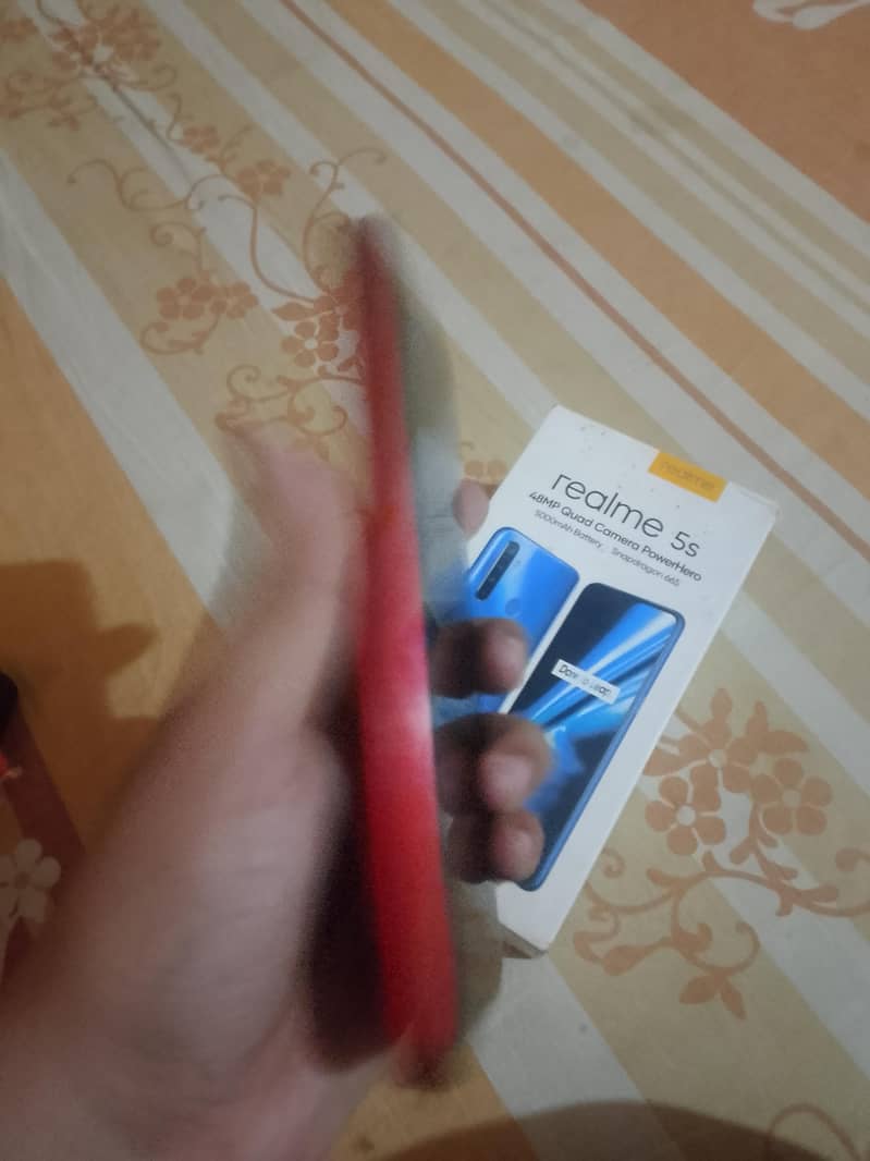 Realme 5s 1