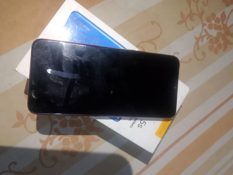 Realme 5s 4