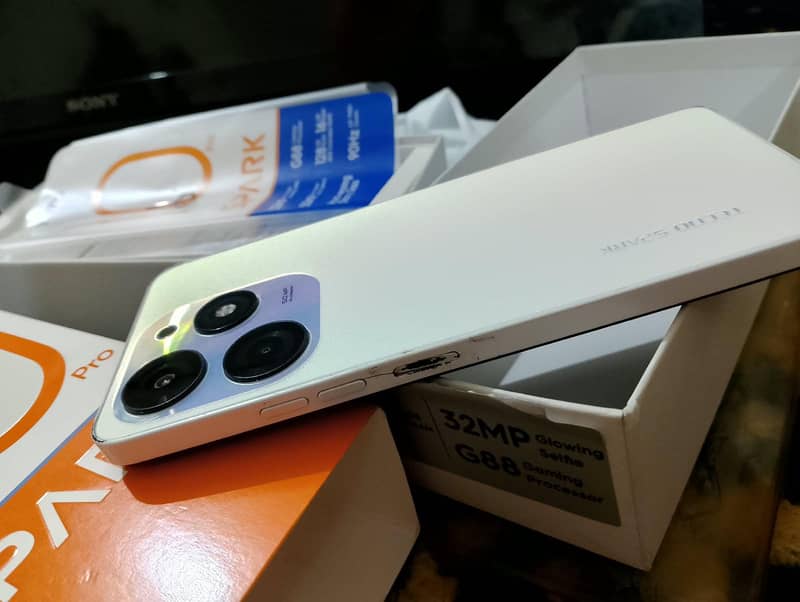 Tecno Spark 10 Pro 0