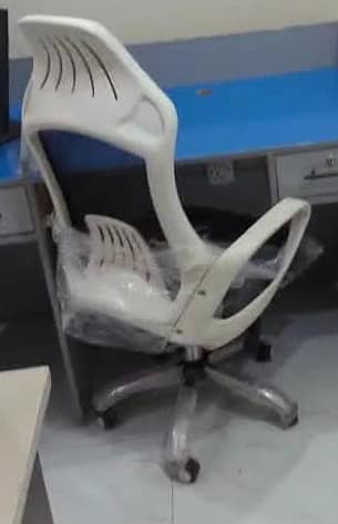 11000