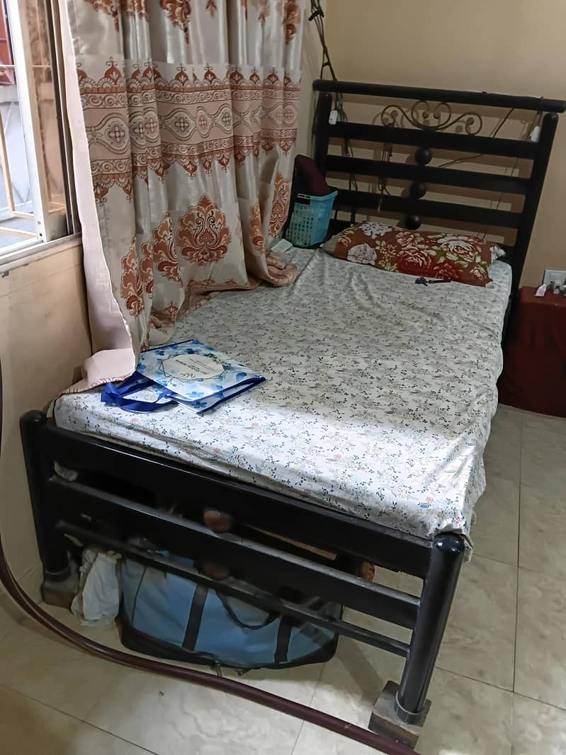 iron single bed 0