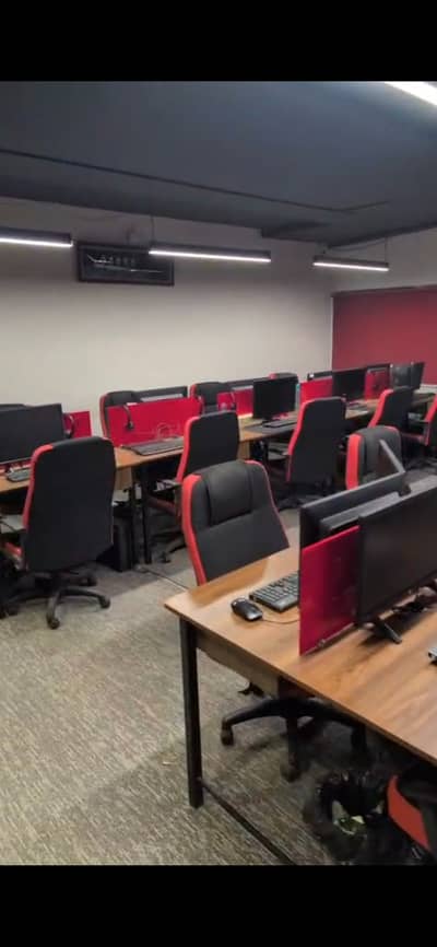 Full furnished office for rent 1610sqft in shahar e Faisal .