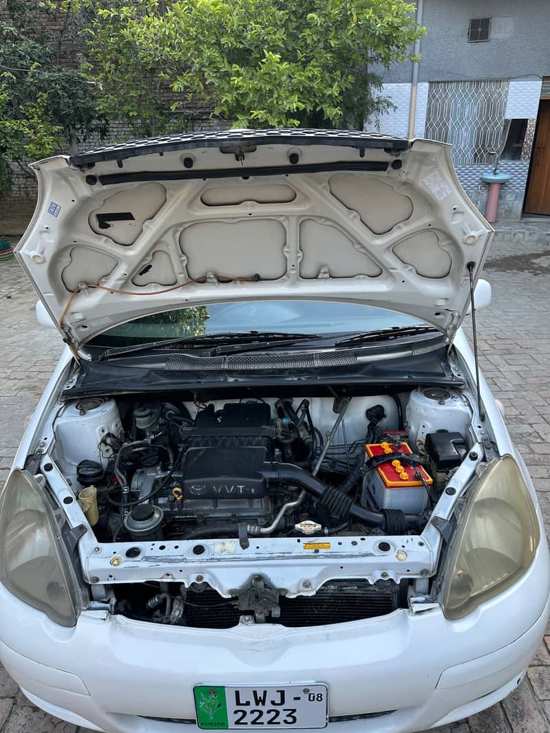 Toyota Vitz 2002 3