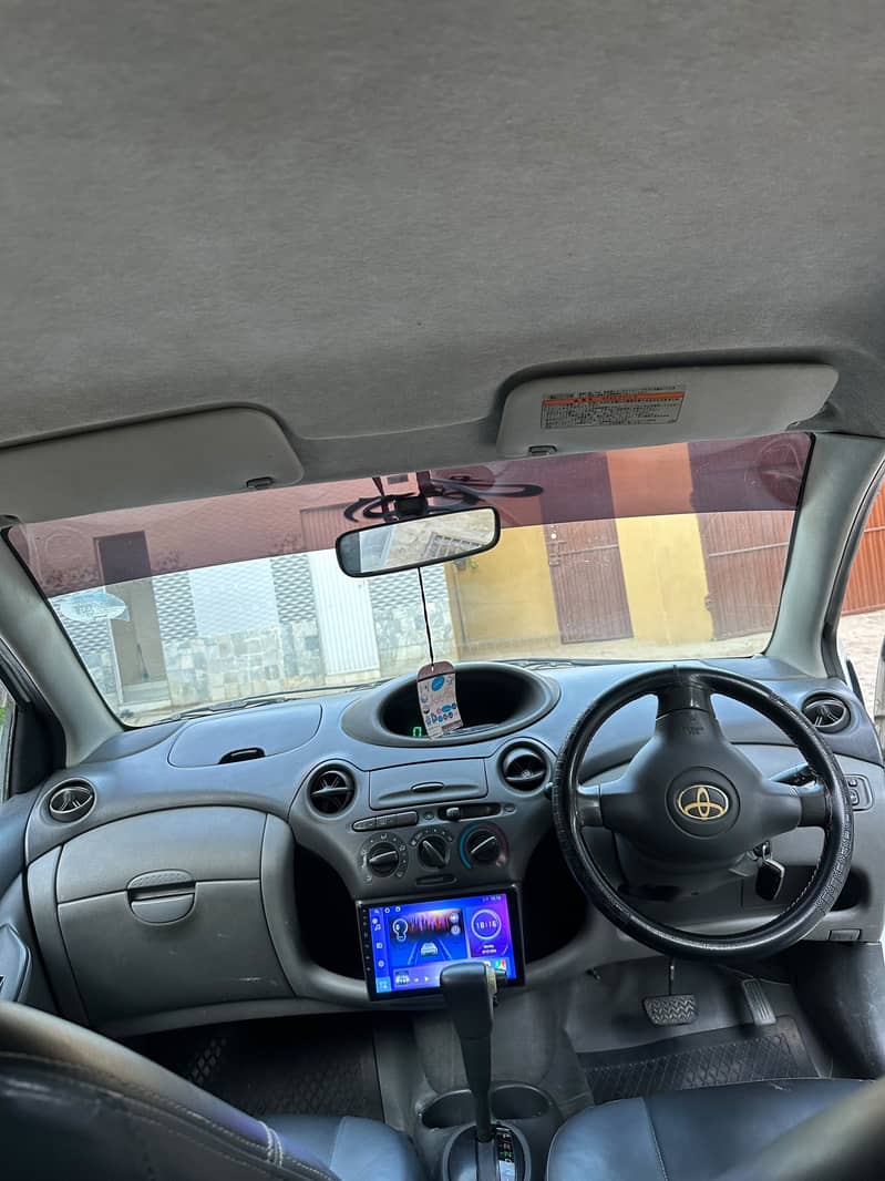 Toyota Vitz 2002 7