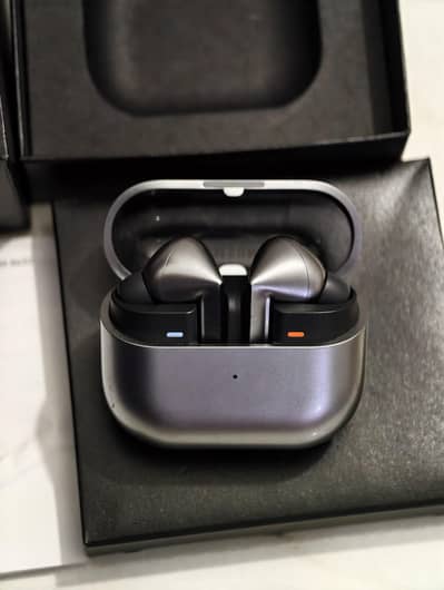 Samsung Galaxy Buds 3 Pro Complete Original Box