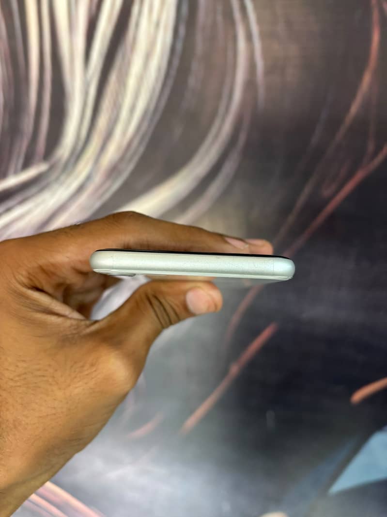 Apple iPhone SE 3