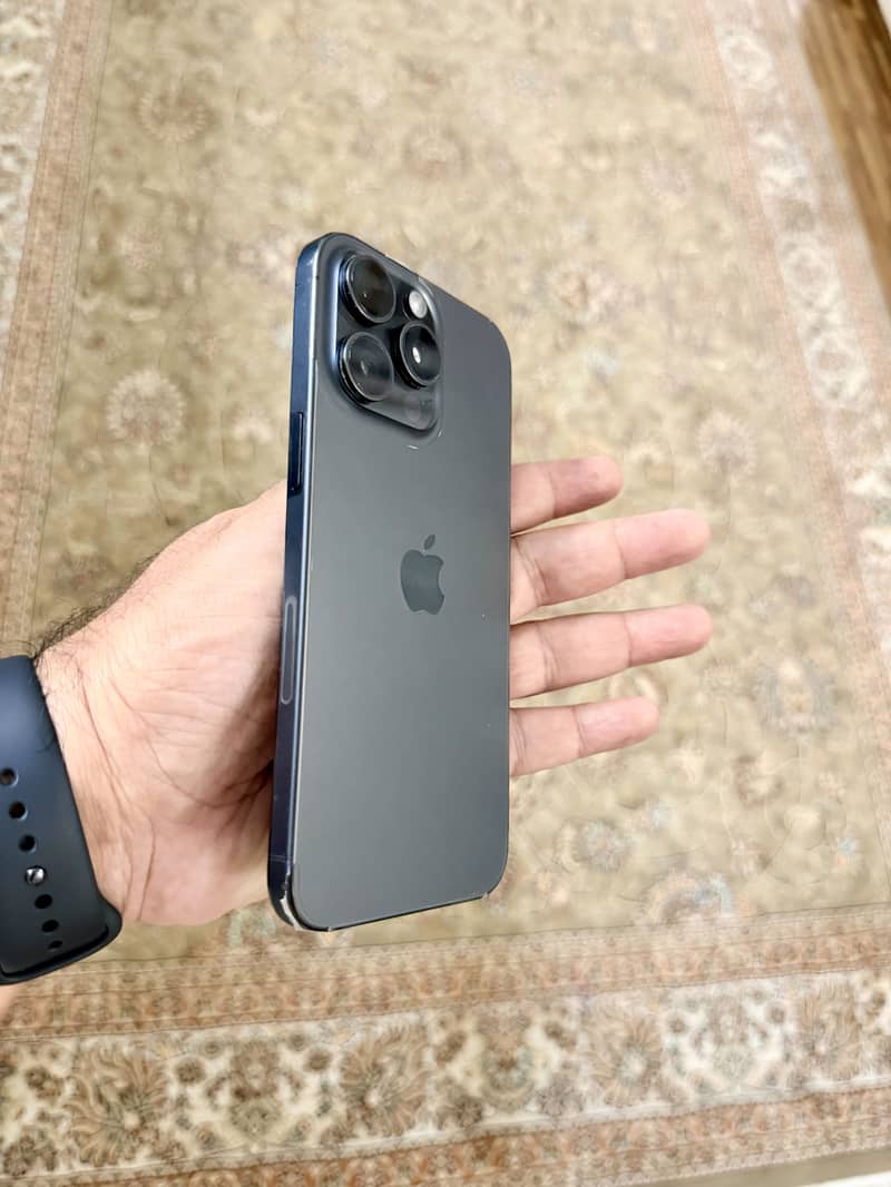 Apple iPhone 15 Pro Max, 256 GB, Dual eSIM 3