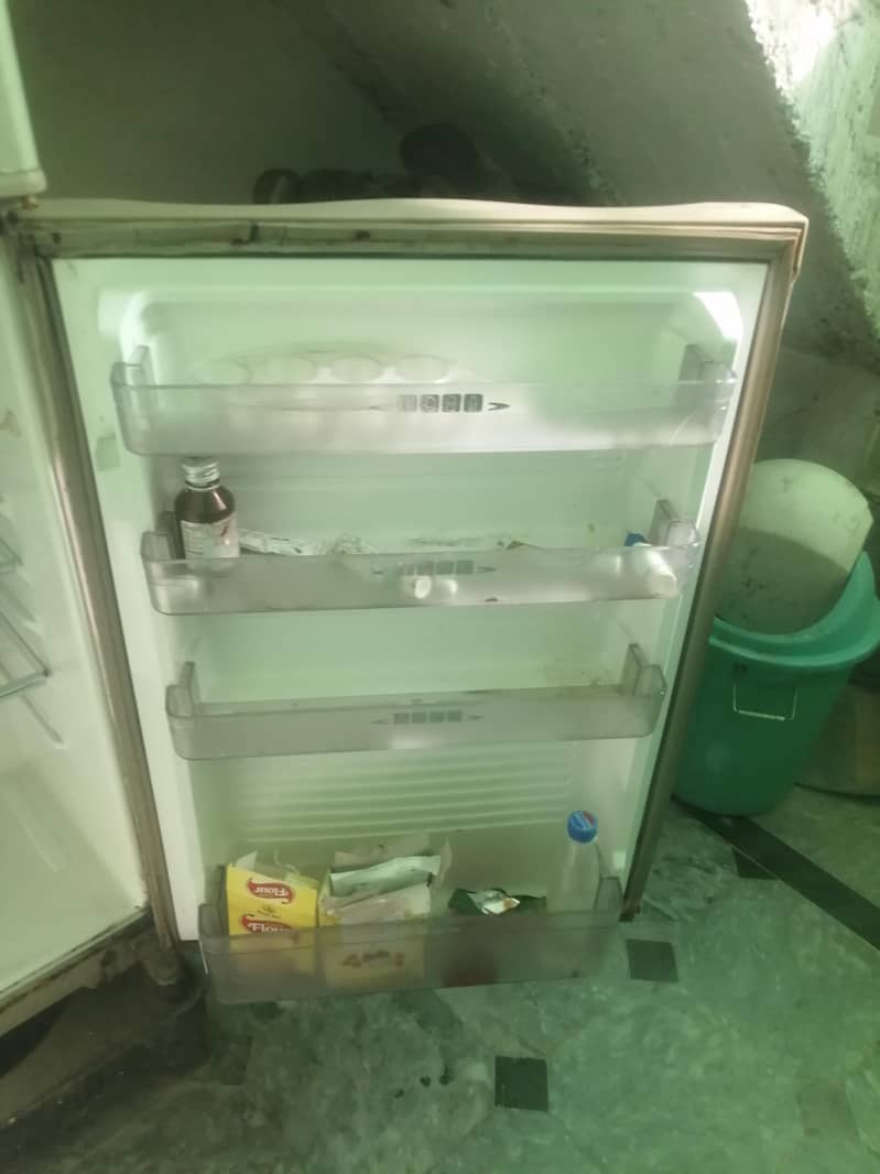 excellent working fridge 5