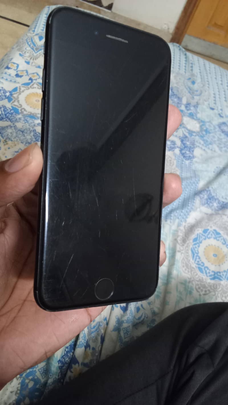 Apple iPhone 7 5