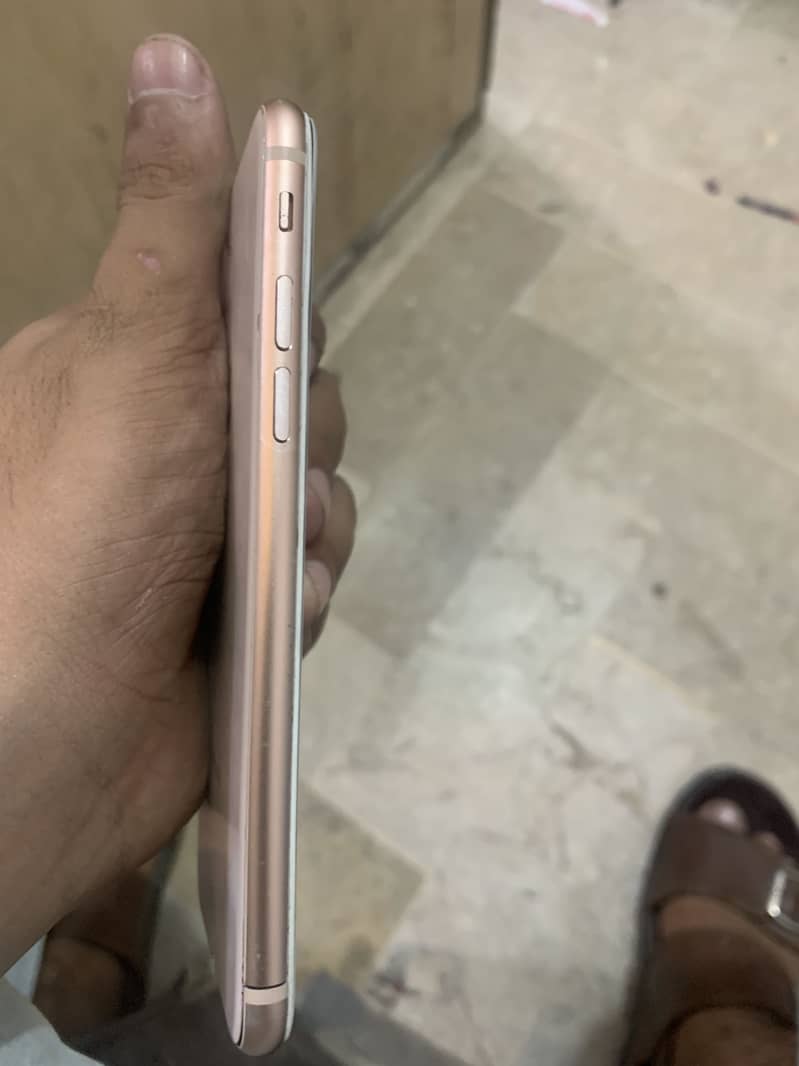 Apple iPhone 8 2