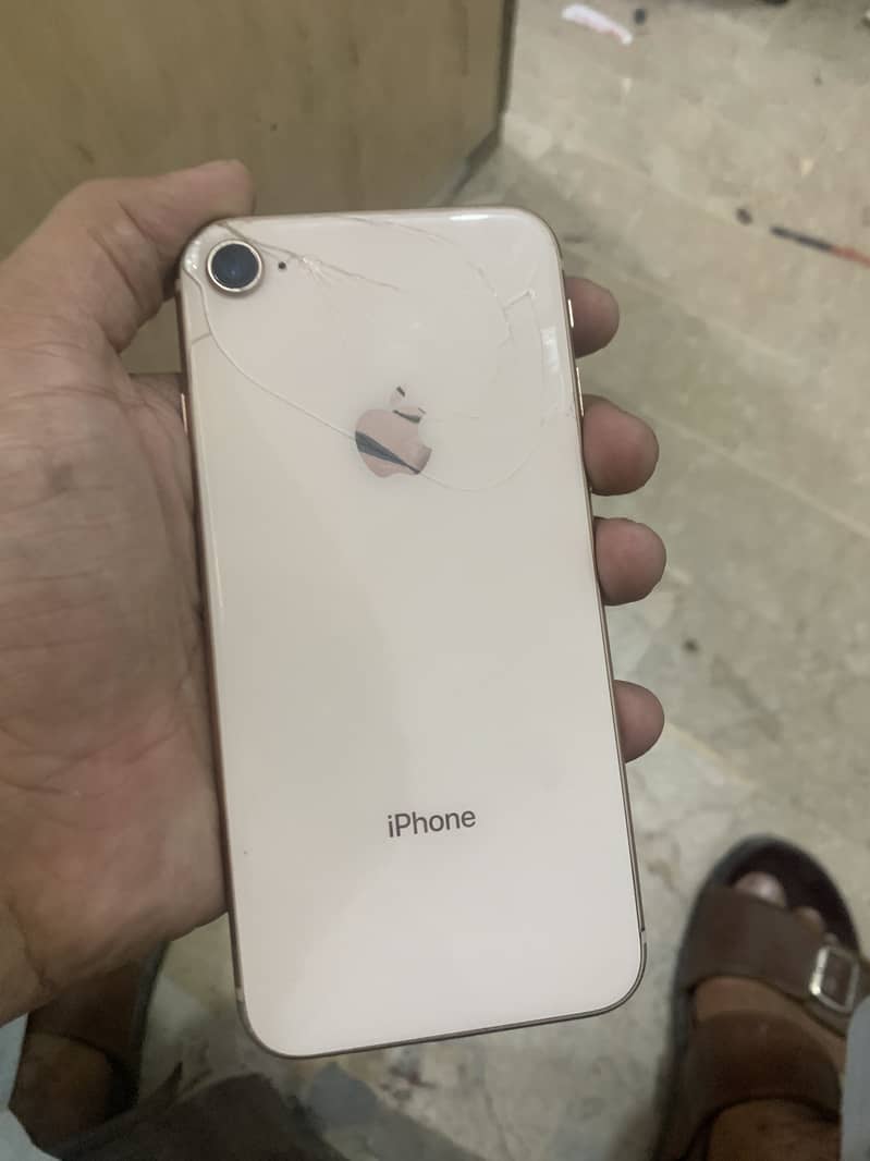 Apple iPhone 8 3