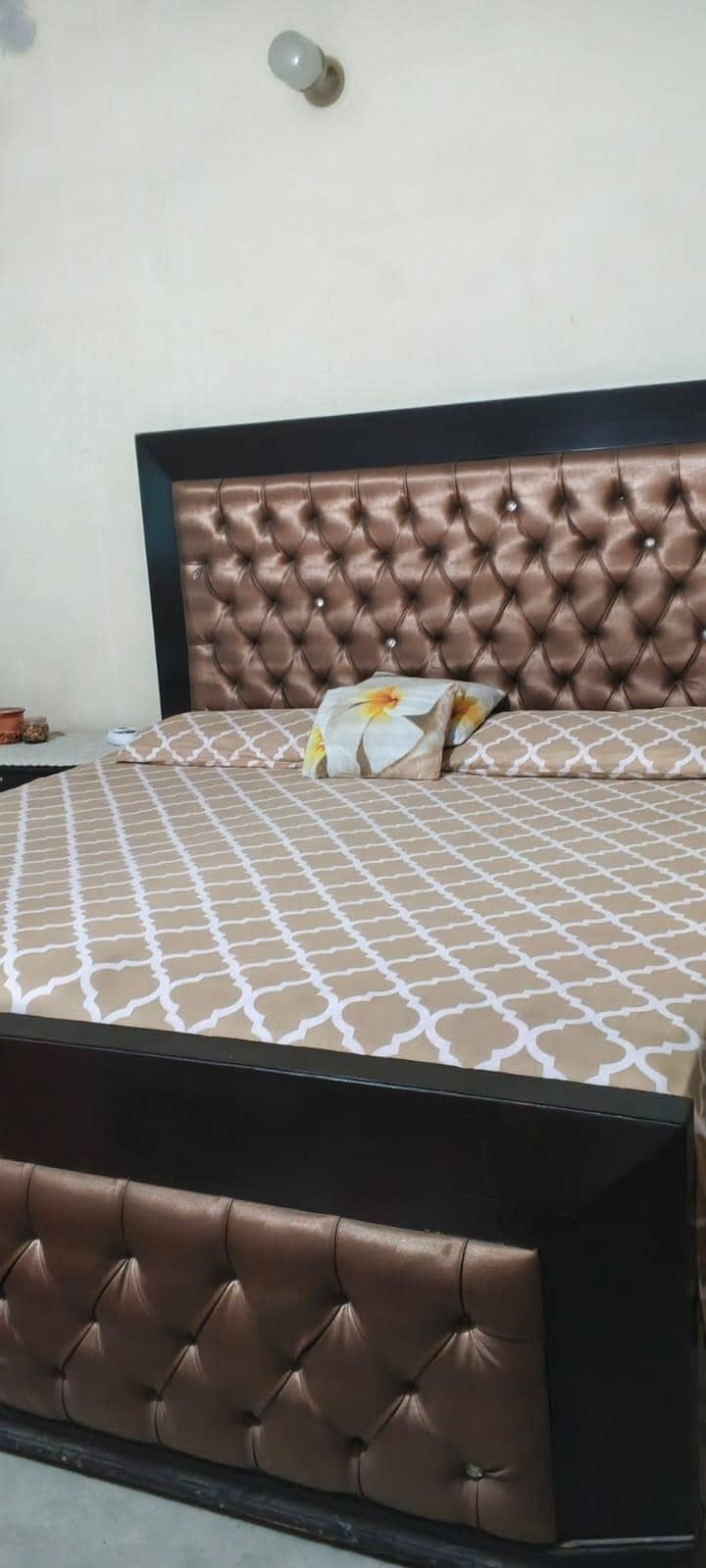 Bed set and Dressing Table 1