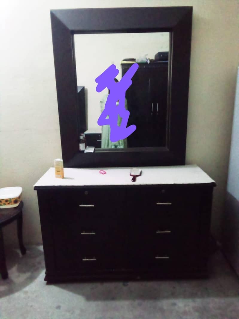 Bed set and Dressing Table 2