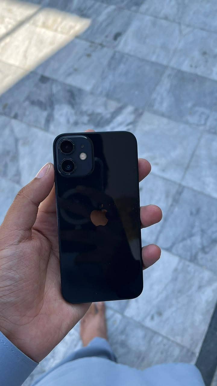 Apple iPhone 12 mini 4