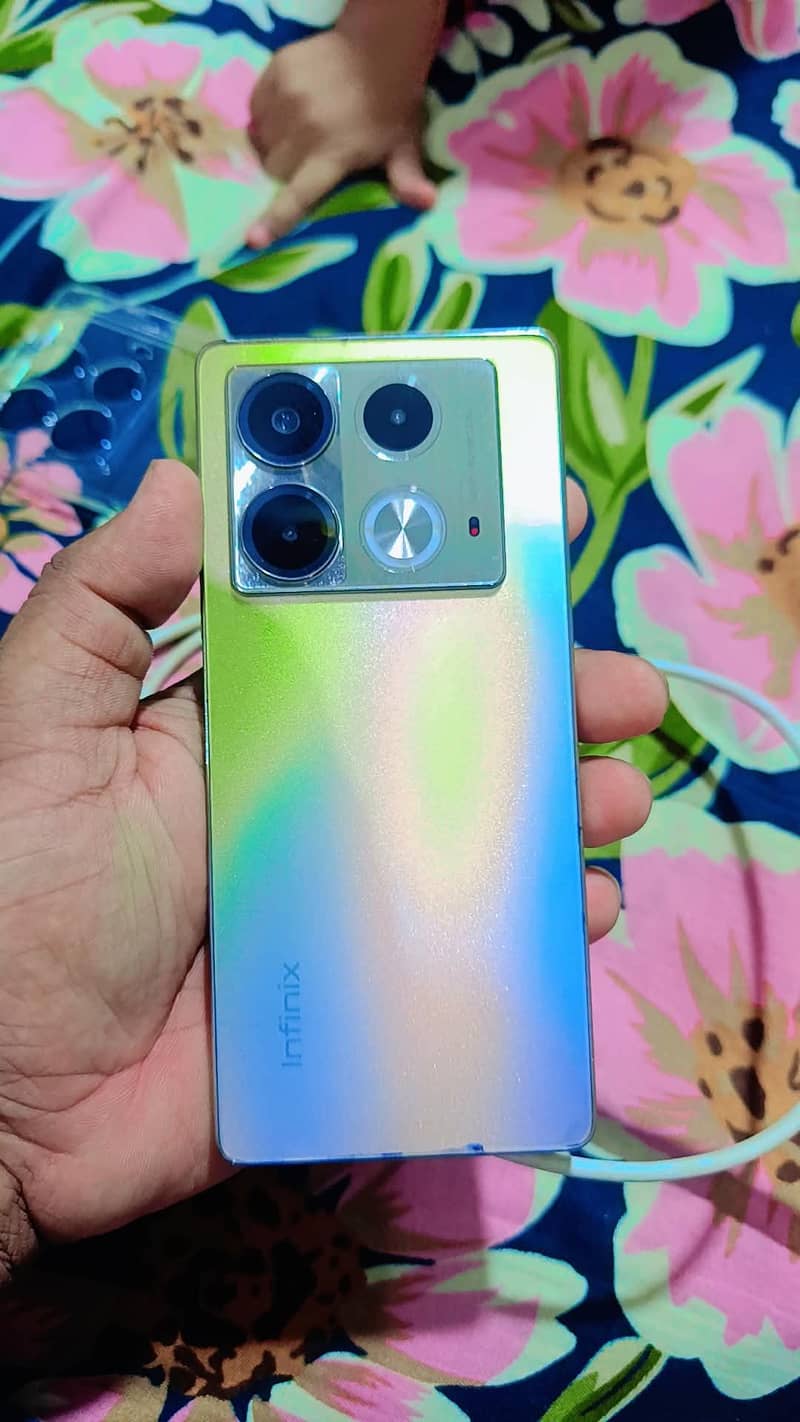 Infinix Note 40 5