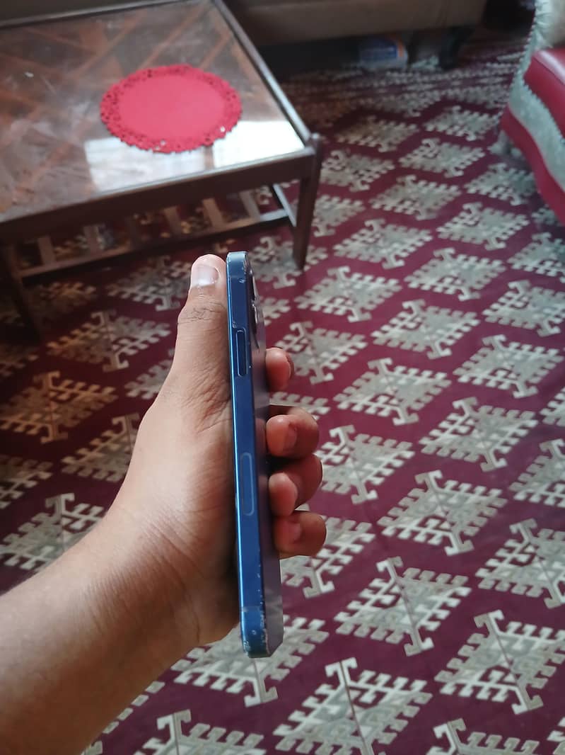 Apple iPhone 12 8