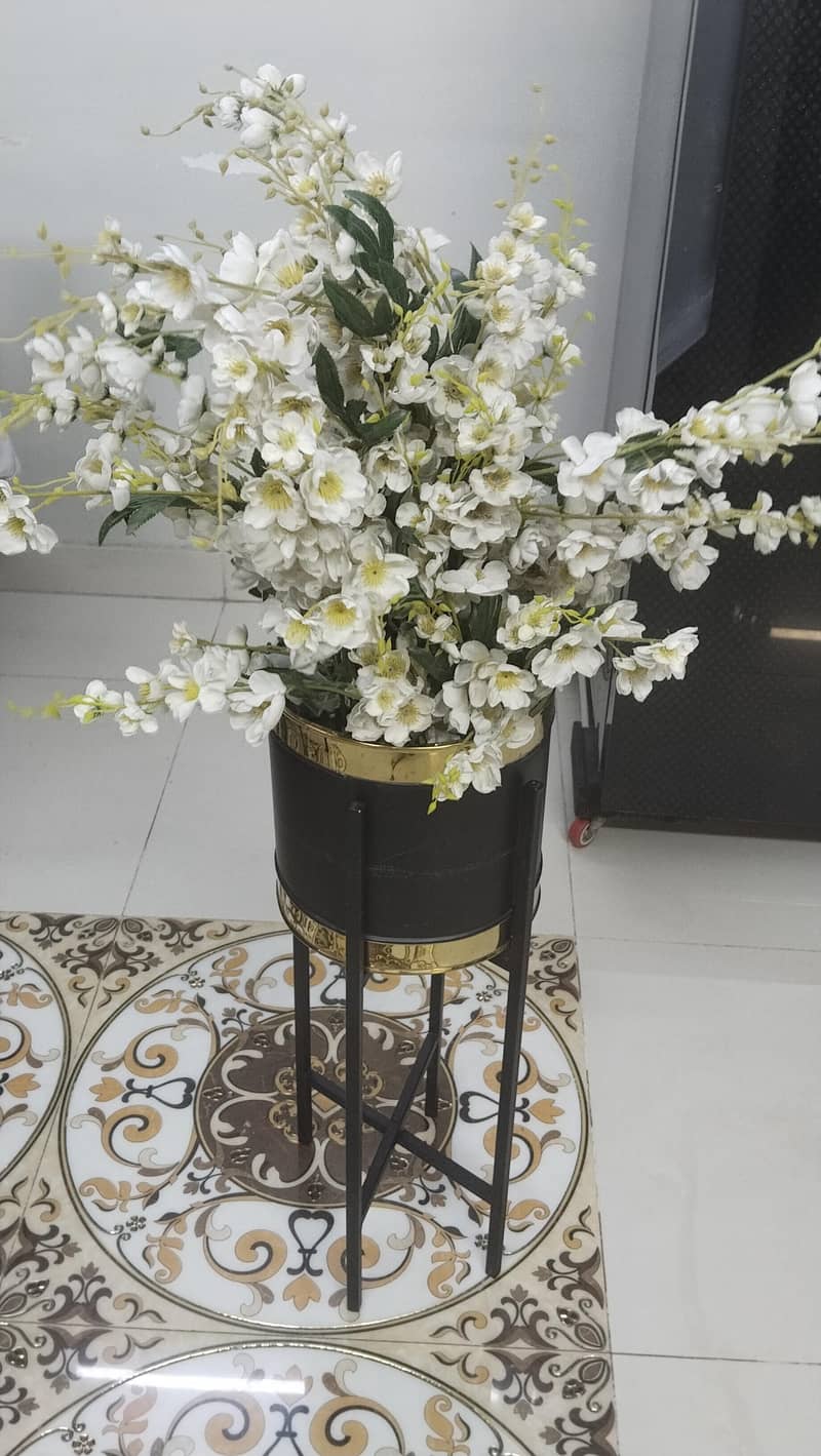 flower pot 1